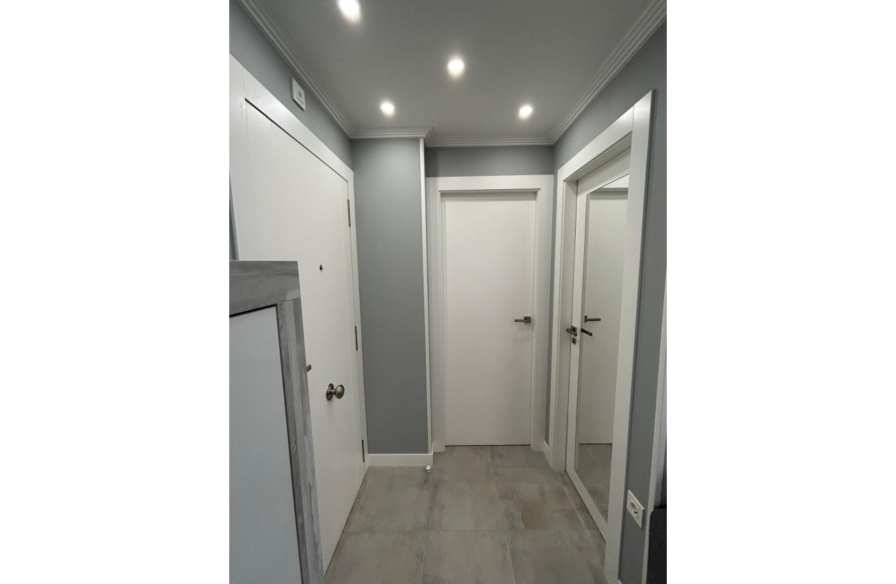 Resale - Apartment / flat - Torrevieja - Playa del Cura