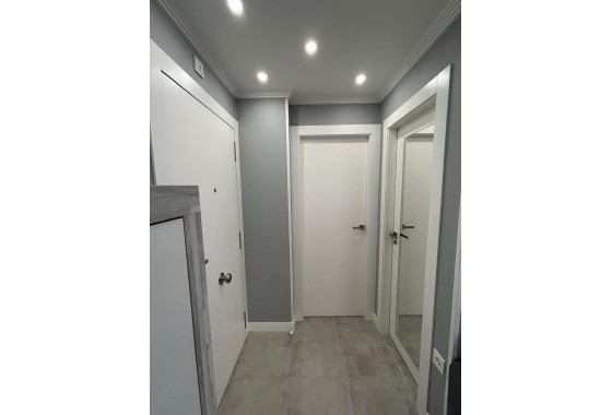 Resale - Apartment / flat - Torrevieja - Playa del Cura