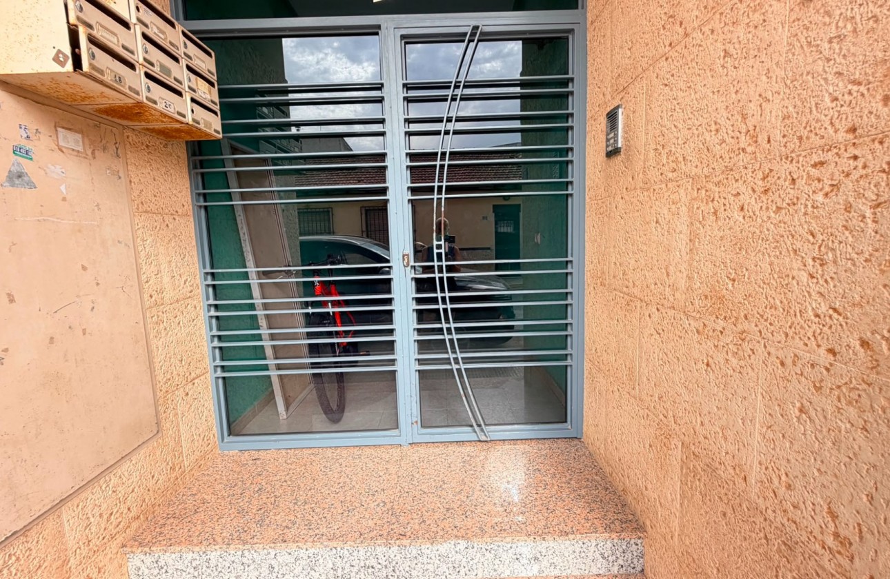 Reventa - Apartamento / piso - Los Montesinos - Costa Blanca