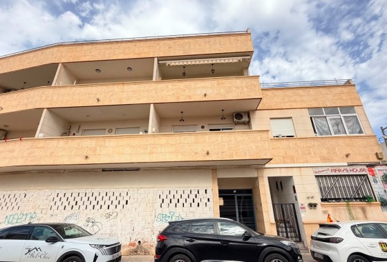 Reventa - Apartamento / piso - Los Montesinos - Costa Blanca