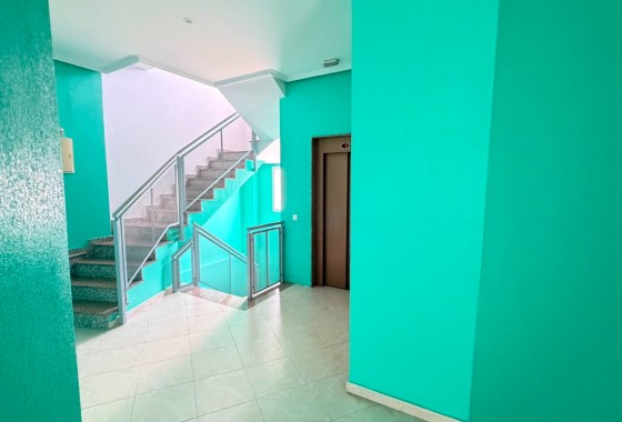 Reventa - Apartamento / piso - Los Montesinos - Costa Blanca