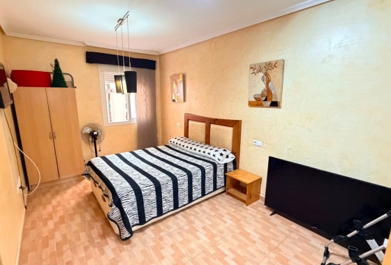 Reventa - Apartamento / piso - Los Montesinos - Costa Blanca
