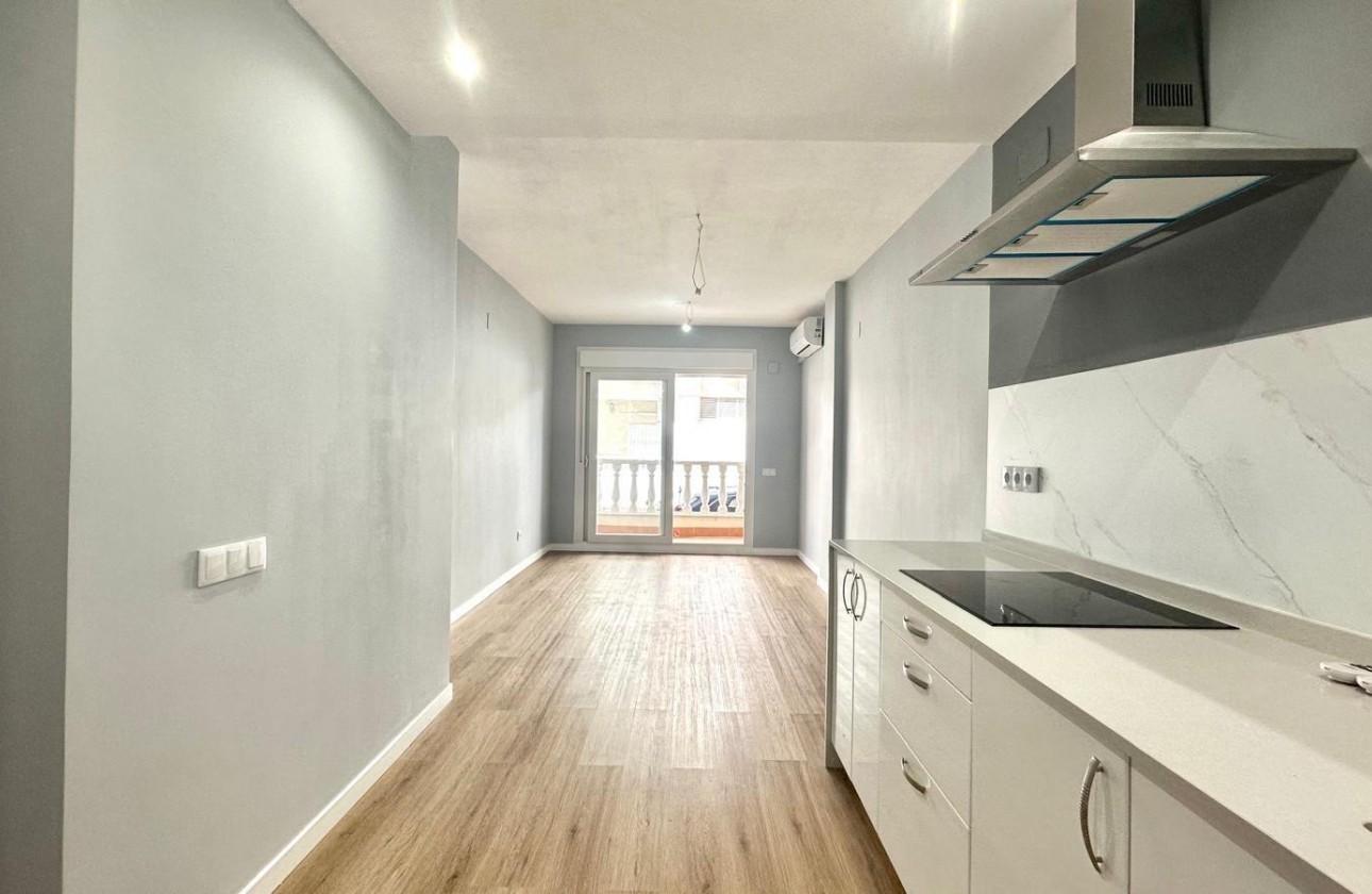 Reventa - Apartamento / piso - Torrevieja - La Mata pueblo