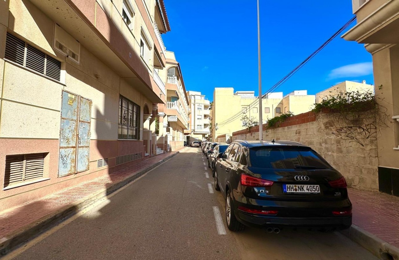 Reventa - Apartamento / piso - Torrevieja - La Mata pueblo