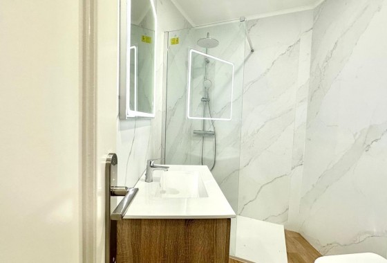 Reventa - Apartamento / piso - Torrevieja - La Mata pueblo