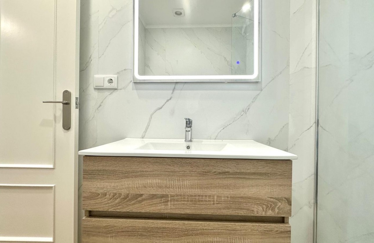 Reventa - Apartamento / piso - Torrevieja - La Mata pueblo