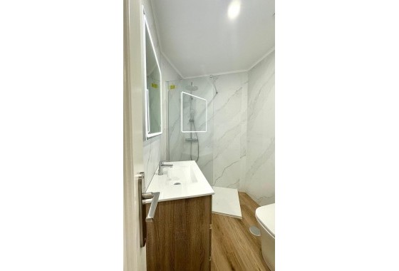 Reventa - Apartamento / piso - Torrevieja - La Mata pueblo
