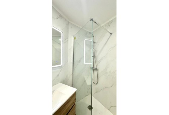 Reventa - Apartamento / piso - Torrevieja - La Mata pueblo