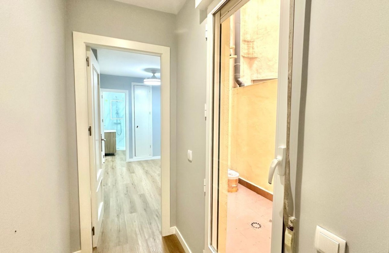 Reventa - Apartamento / piso - Torrevieja - La Mata pueblo