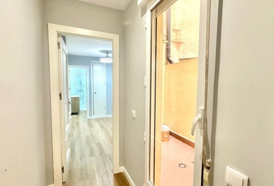 Reventa - Apartamento / piso - Torrevieja - La Mata pueblo