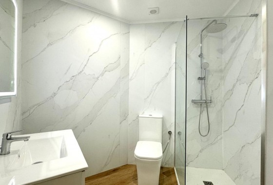 Reventa - Apartamento / piso - Torrevieja - La Mata pueblo