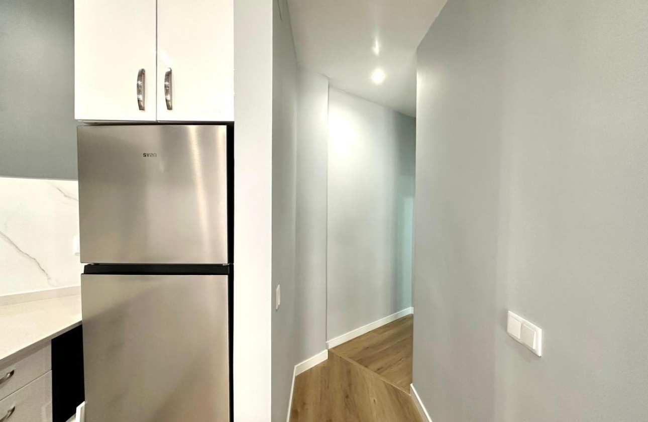 Reventa - Apartamento / piso - Torrevieja - La Mata pueblo