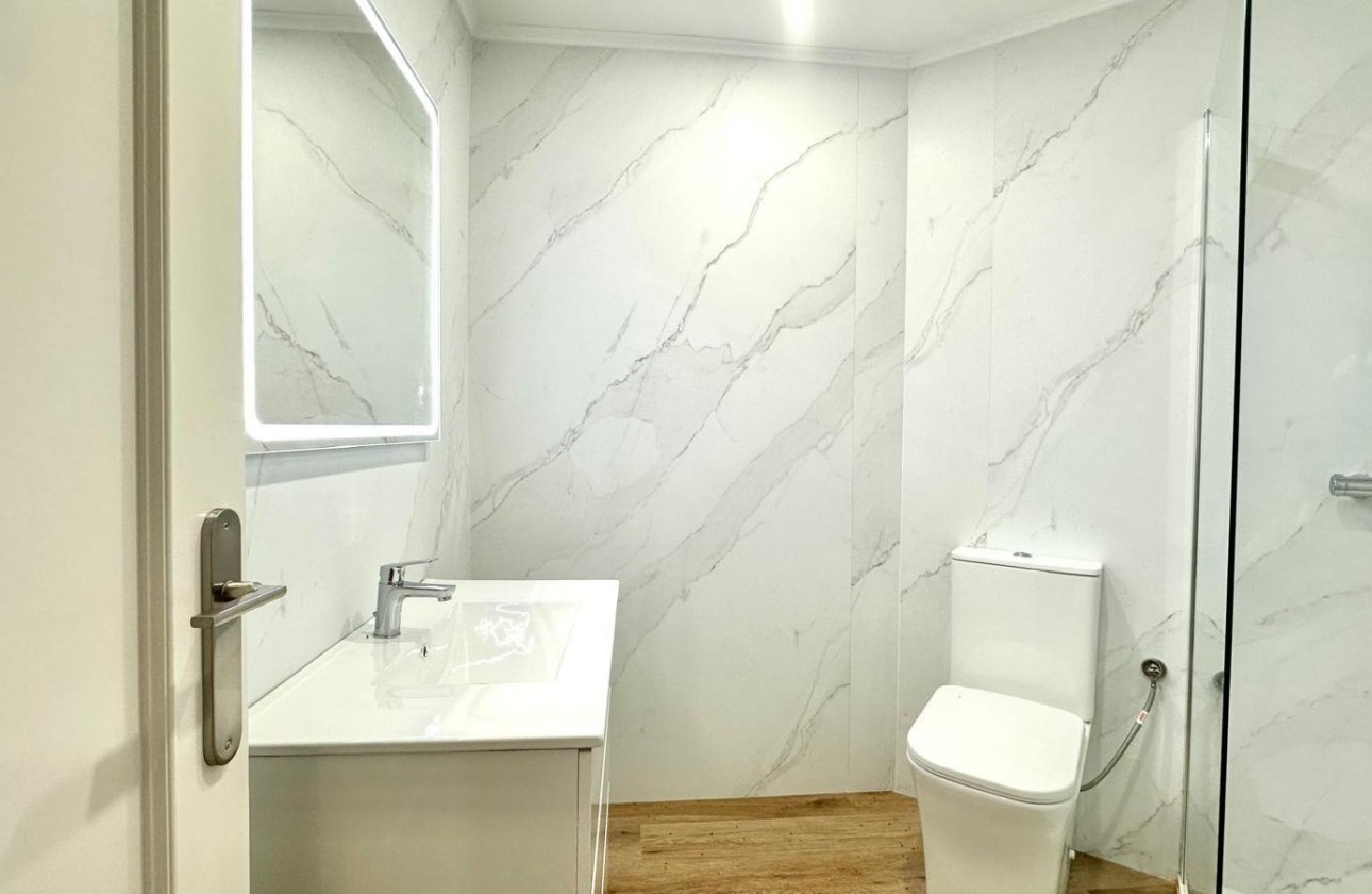 Reventa - Apartamento / piso - Torrevieja - La Mata pueblo