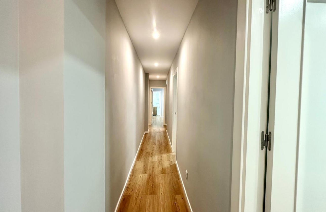 Reventa - Apartamento / piso - Torrevieja - La Mata pueblo