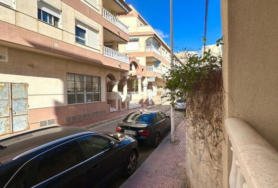 Reventa - Apartamento / piso - Torrevieja - La Mata pueblo