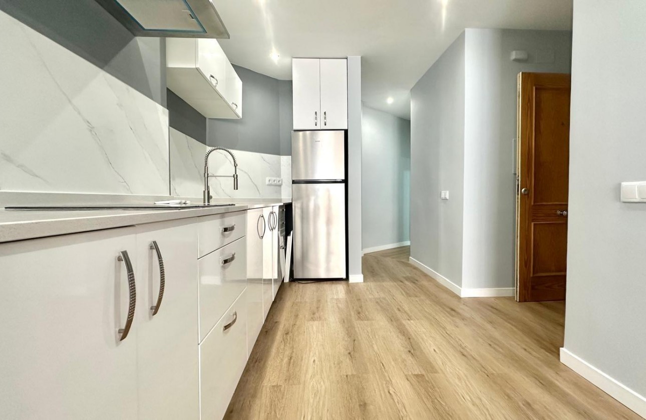 Reventa - Apartamento / piso - Torrevieja - La Mata pueblo