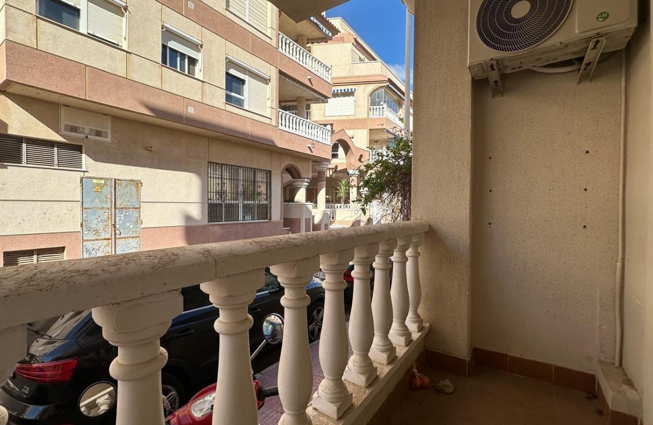 Reventa - Apartamento / piso - Torrevieja - La Mata pueblo