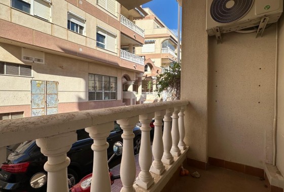 Reventa - Apartamento / piso - Torrevieja - La Mata pueblo