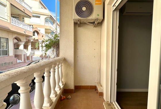 Reventa - Apartamento / piso - Torrevieja - La Mata pueblo