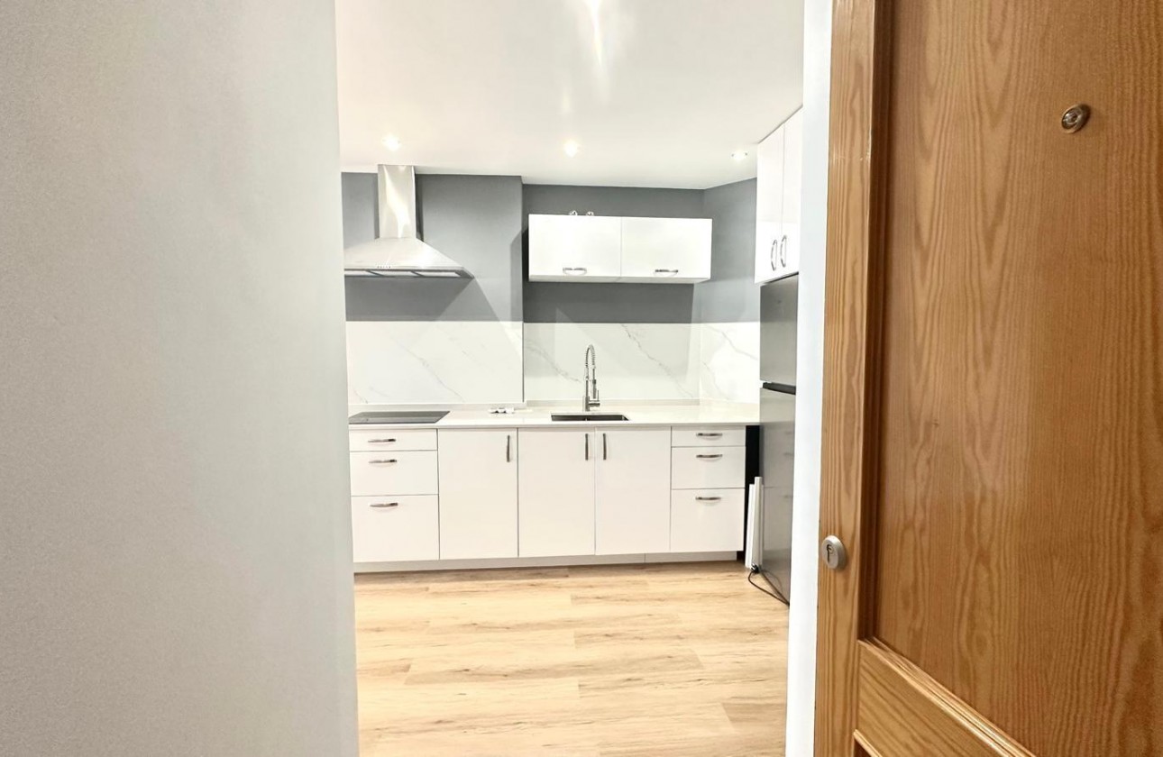 Reventa - Apartamento / piso - Torrevieja - La Mata pueblo