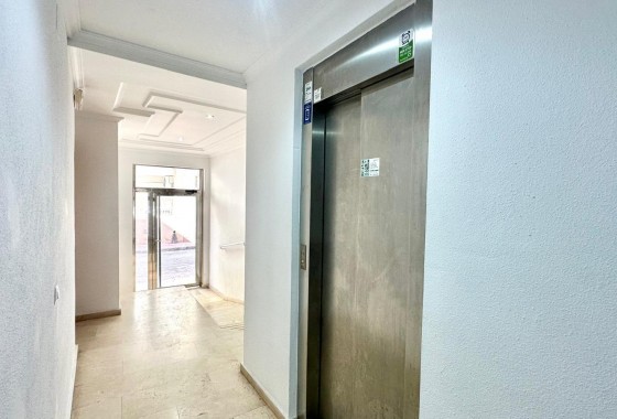Reventa - Apartamento / piso - Torrevieja - La Mata pueblo