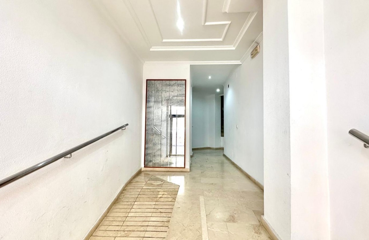Reventa - Apartamento / piso - Torrevieja - La Mata pueblo
