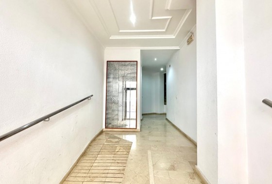 Reventa - Apartamento / piso - Torrevieja - La Mata pueblo