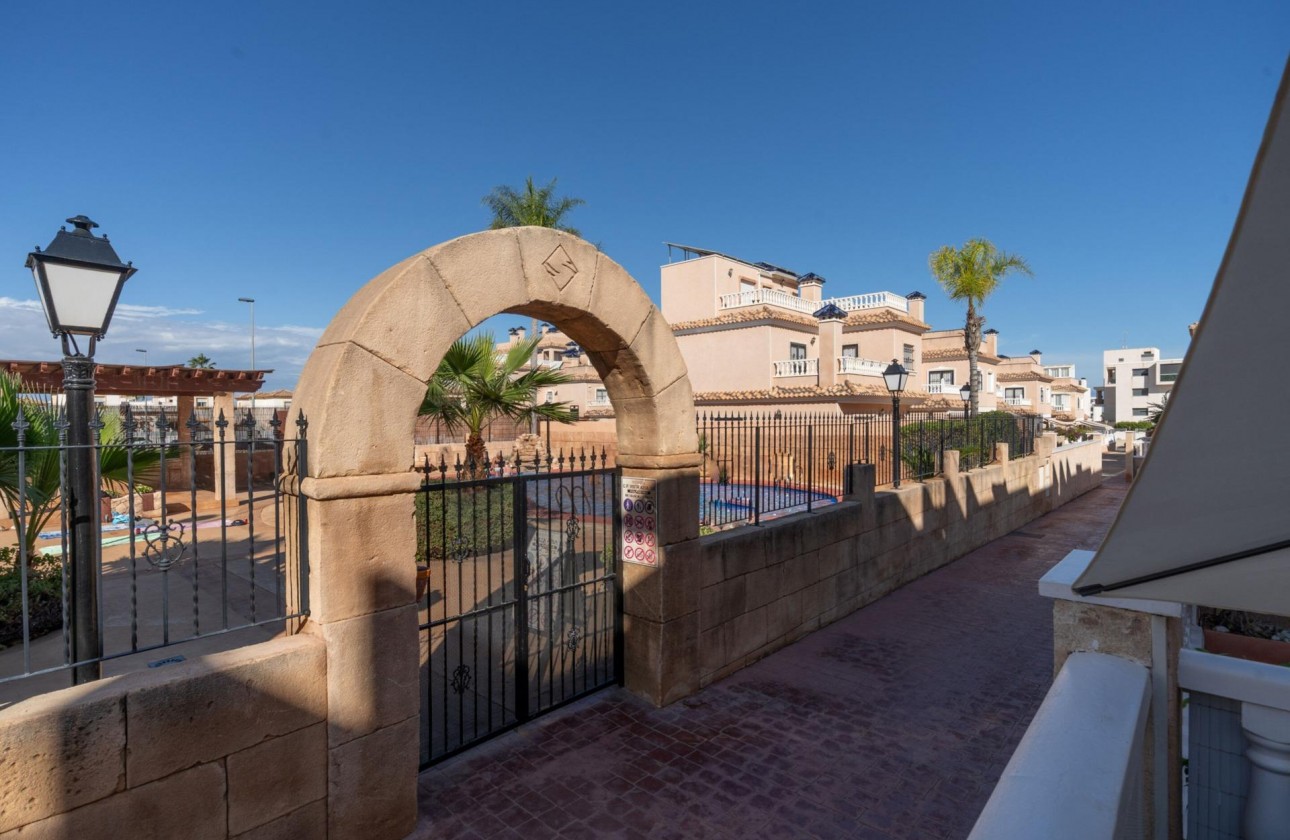 Revente - Villa - Orihuela Costa - Los Dolses