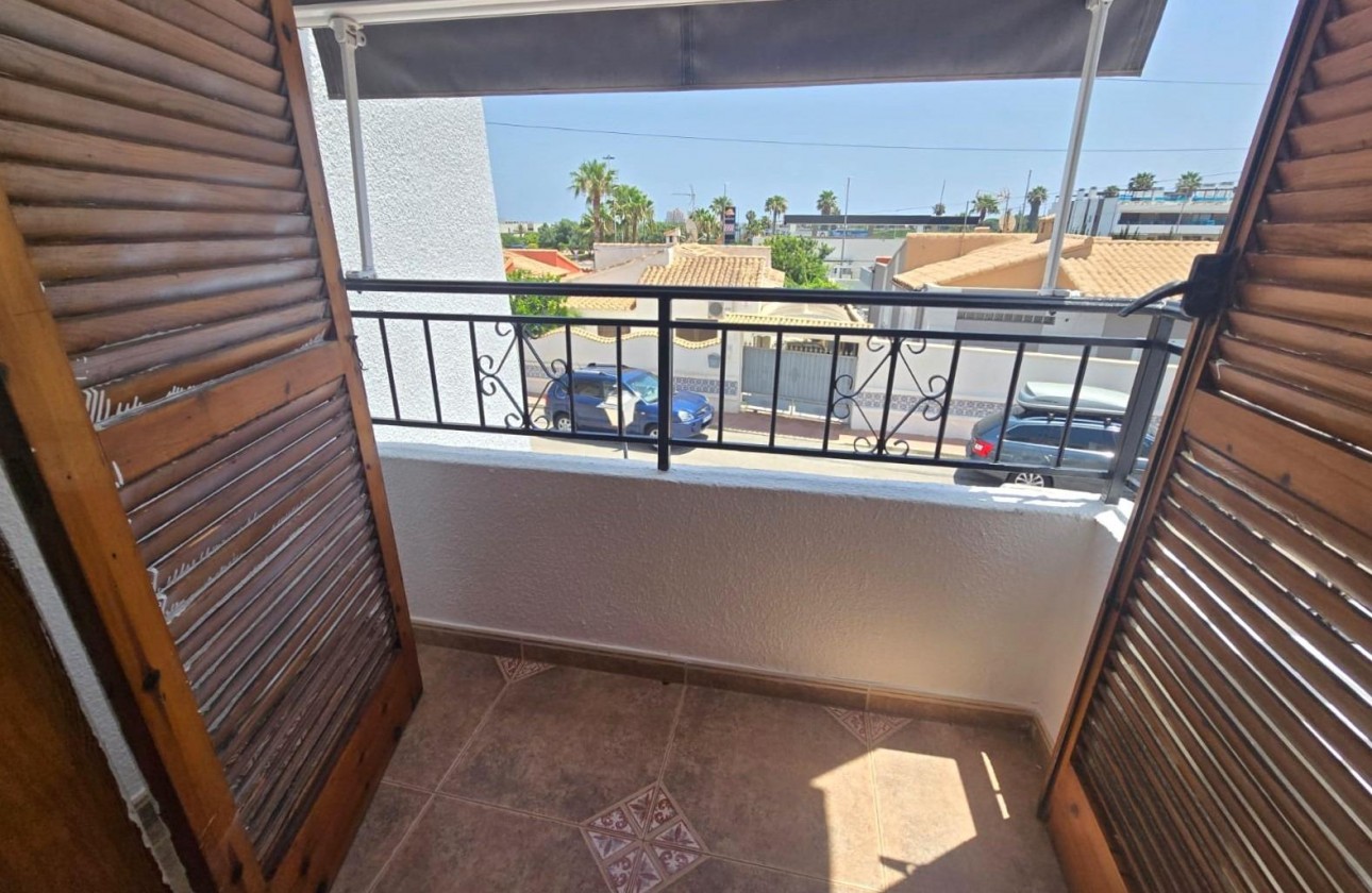 Reventa - Chalet - Torrevieja - Los balcones