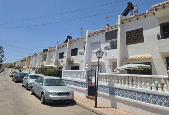 Reventa - Chalet - Torrevieja - Los balcones