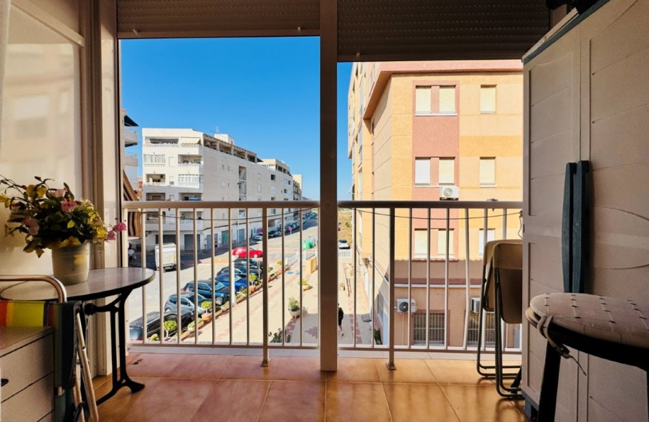 Resale - Apartment / flat - La Mata - Costa Blanca