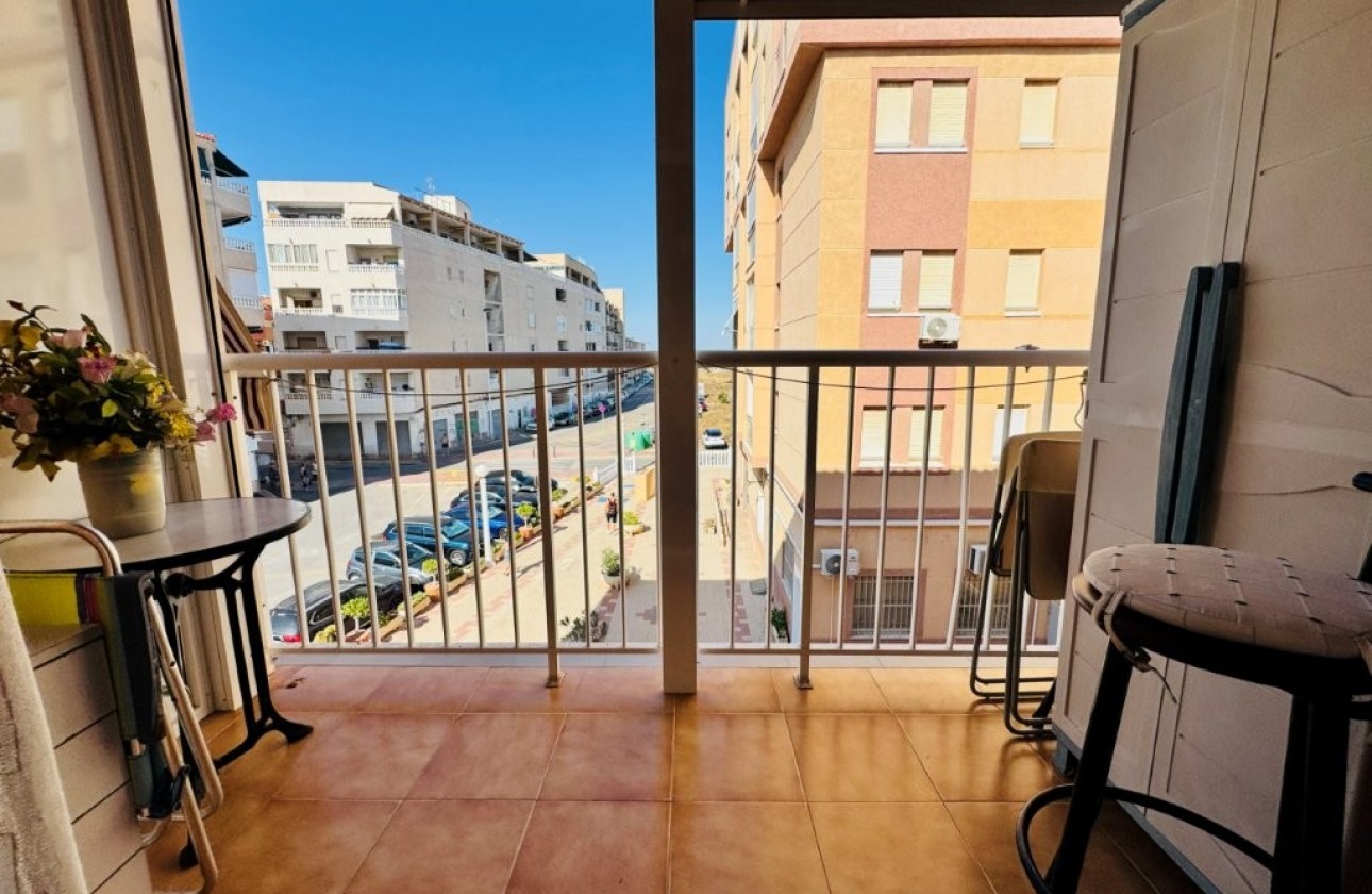 Resale - Apartment / flat - La Mata - Costa Blanca