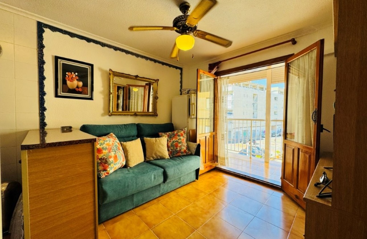 Resale - Apartment / flat - La Mata - Costa Blanca
