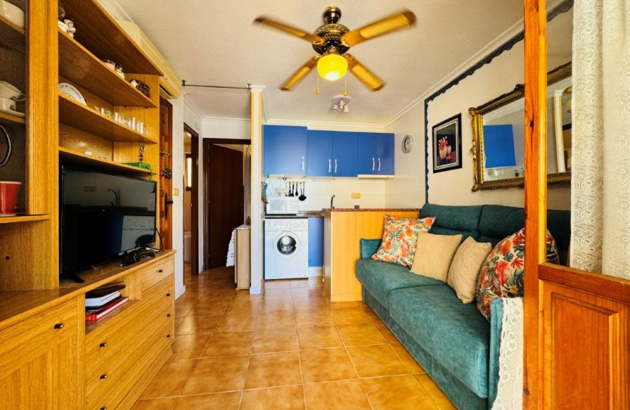 Resale - Apartment / flat - La Mata - Costa Blanca
