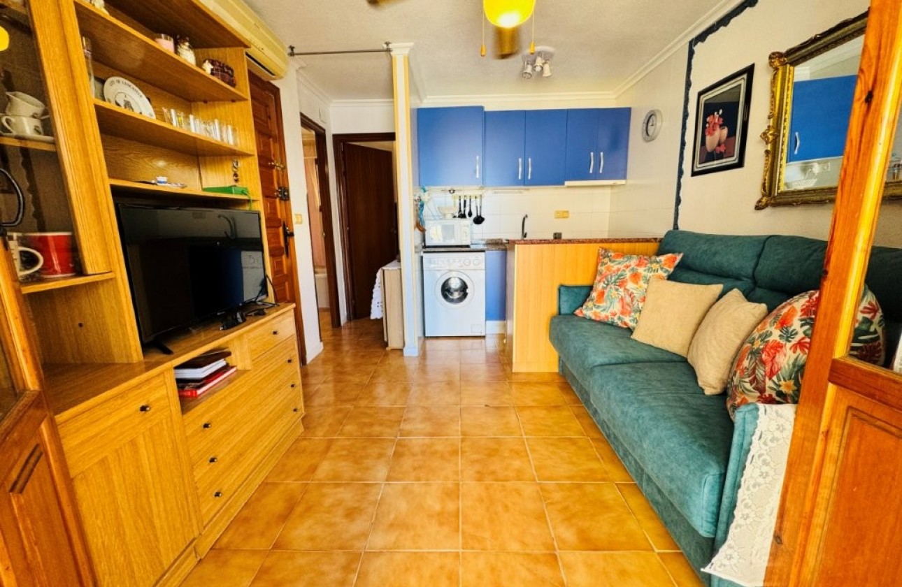 Resale - Apartment / flat - La Mata - Costa Blanca