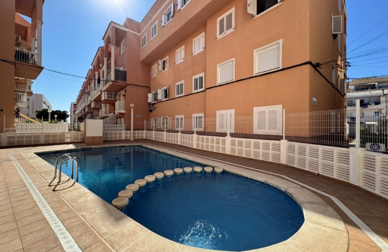 Resale - Apartment / flat - La Mata - Costa Blanca