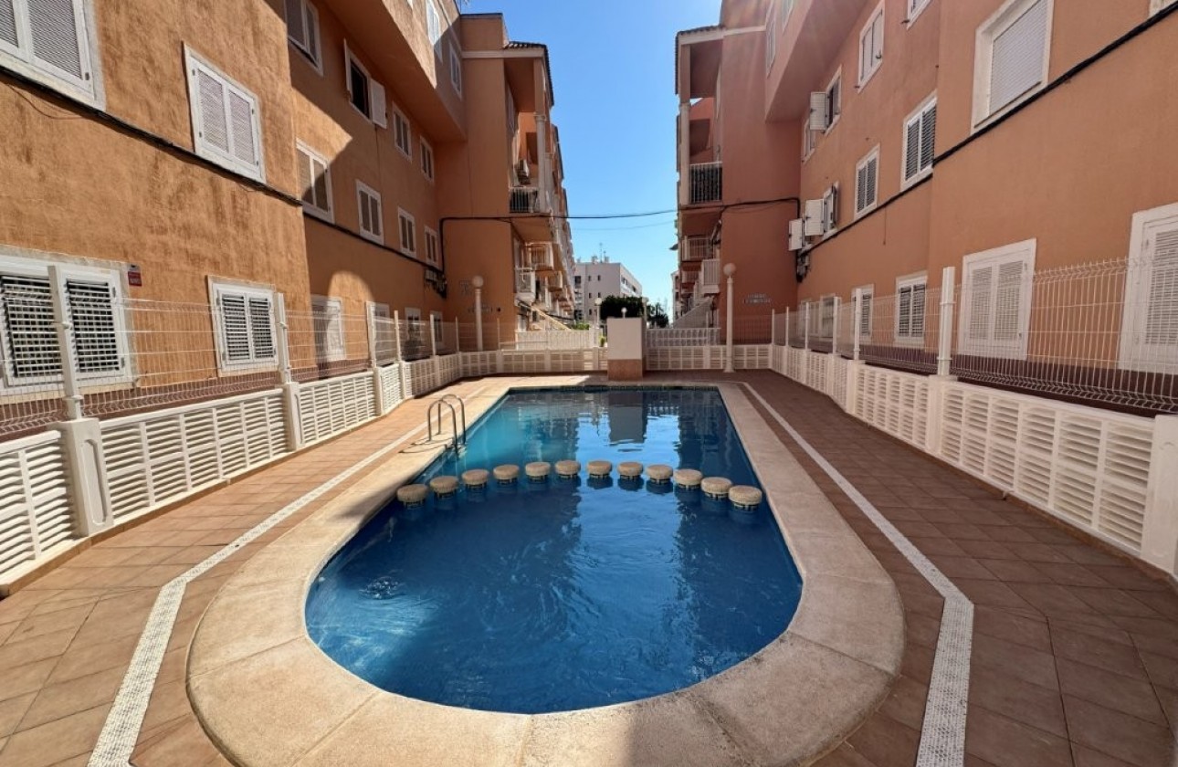 Resale - Apartment / flat - La Mata - Costa Blanca