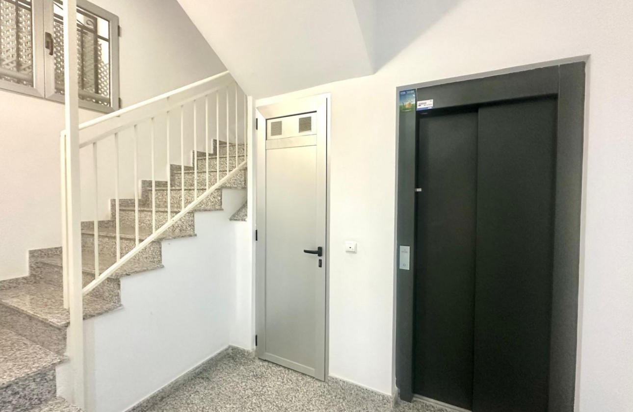 Revente - Appartement - Torrevieja - LA MATA