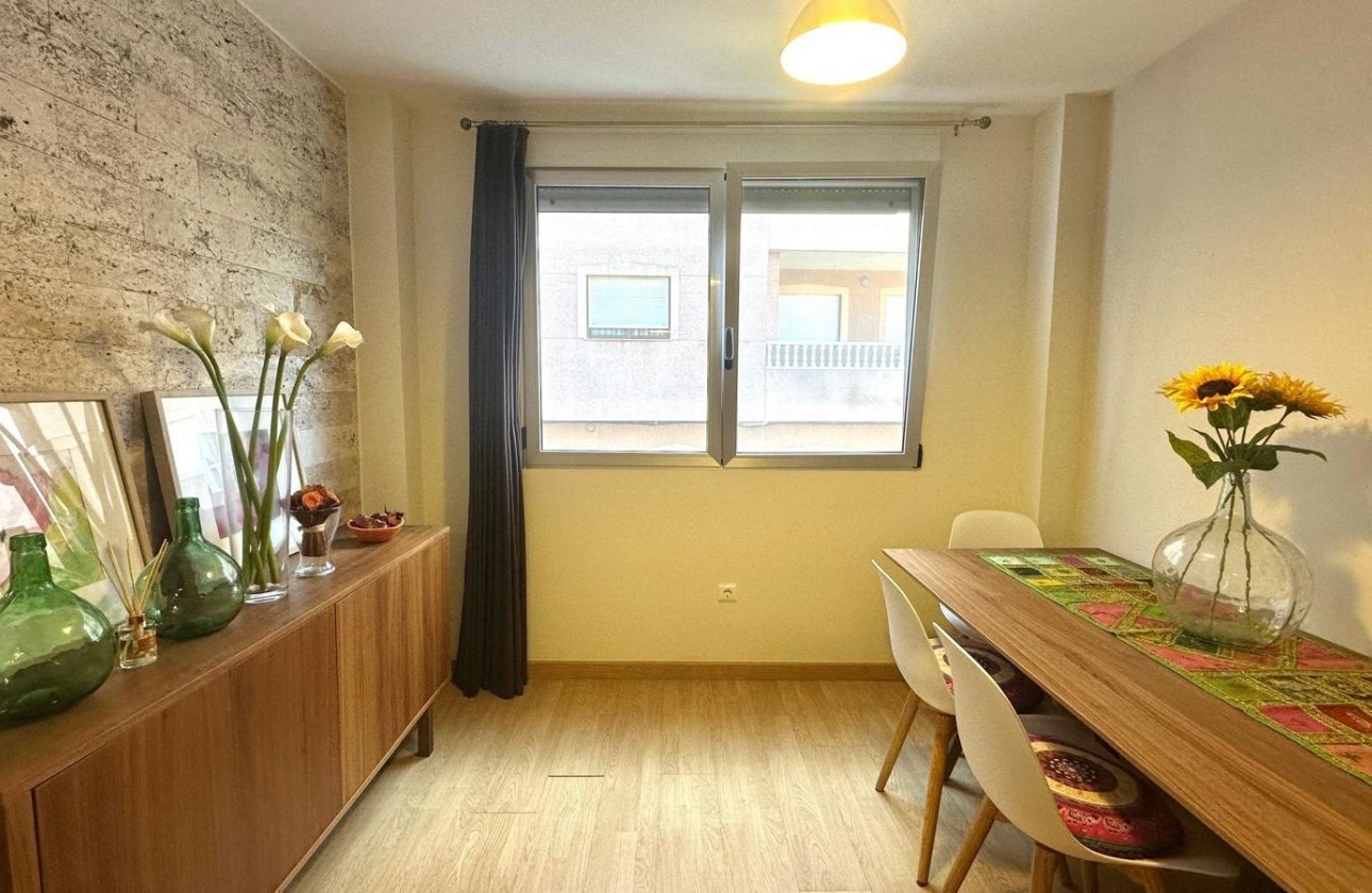 Revente - Appartement - Torrevieja - LA MATA
