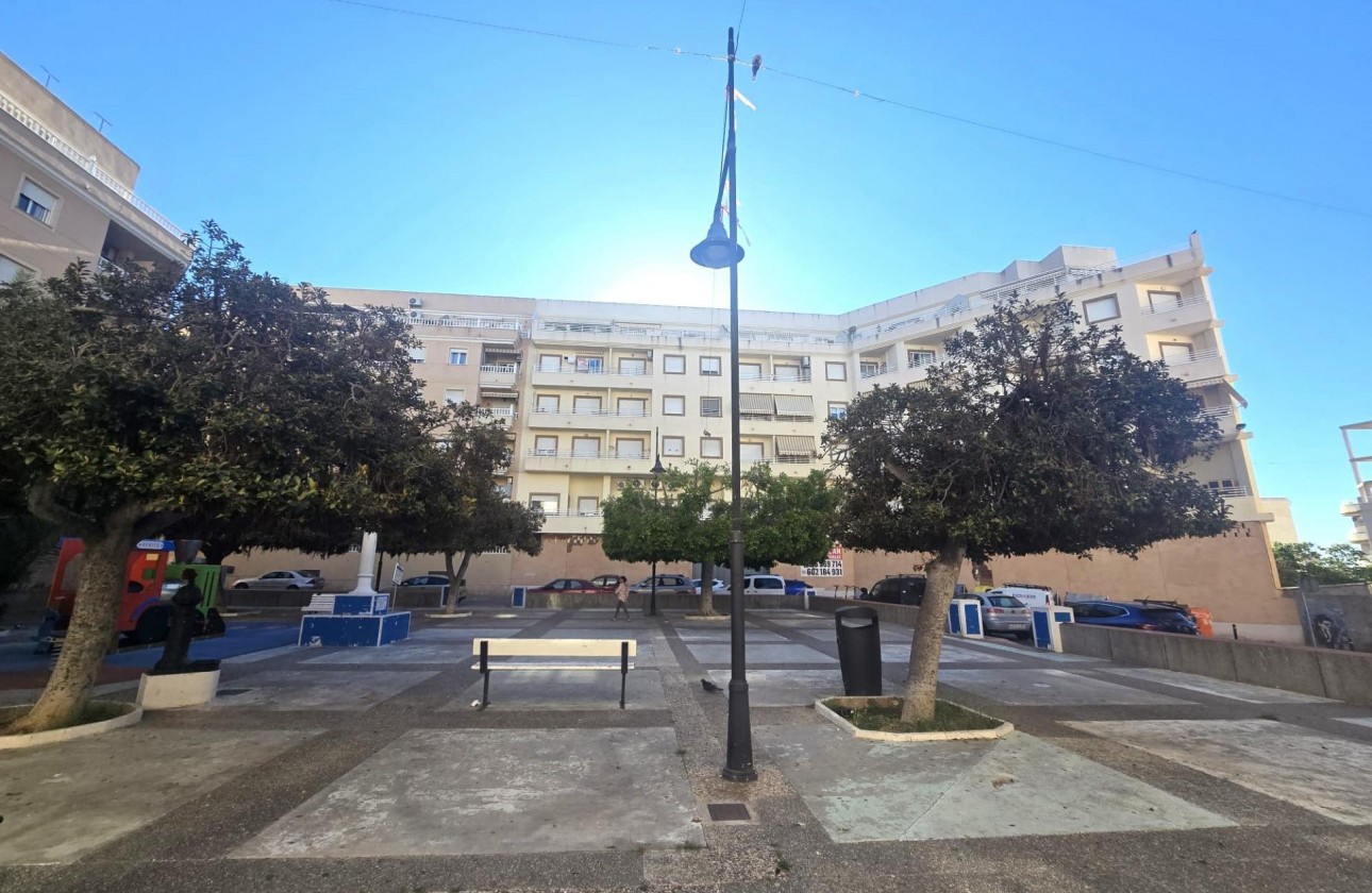 Resale - Apartment / flat - Torrevieja - Centro