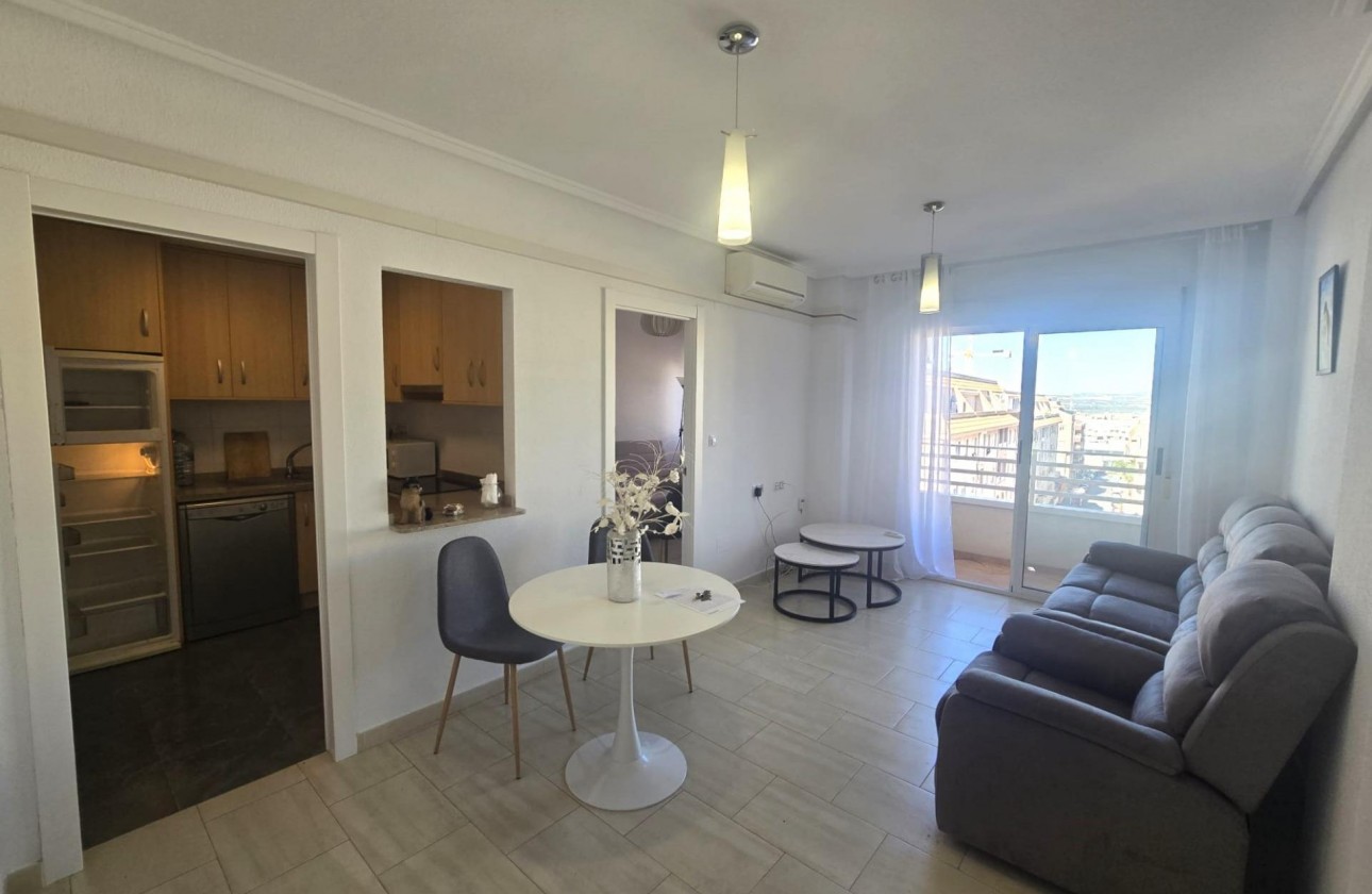 Resale - Apartment / flat - Torrevieja - Centro