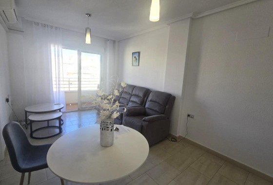 Resale - Apartment / flat - Torrevieja - Centro