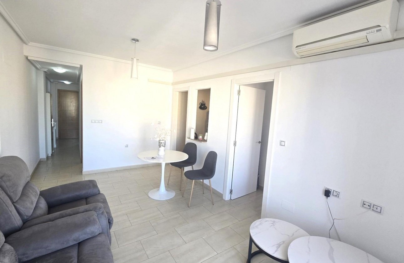 Resale - Apartment / flat - Torrevieja - Centro