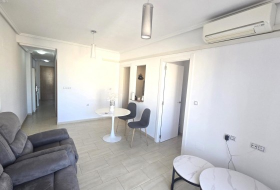 Resale - Apartment / flat - Torrevieja - Centro