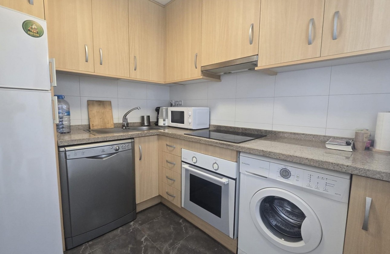 Resale - Apartment / flat - Torrevieja - Centro