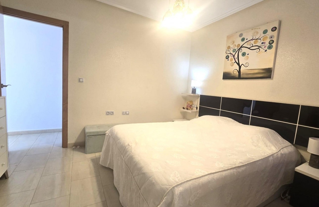 Resale - Apartment / flat - Torrevieja - Centro