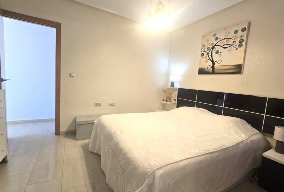 Resale - Apartment / flat - Torrevieja - Centro