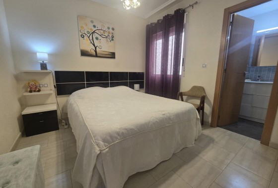 Resale - Apartment / flat - Torrevieja - Centro
