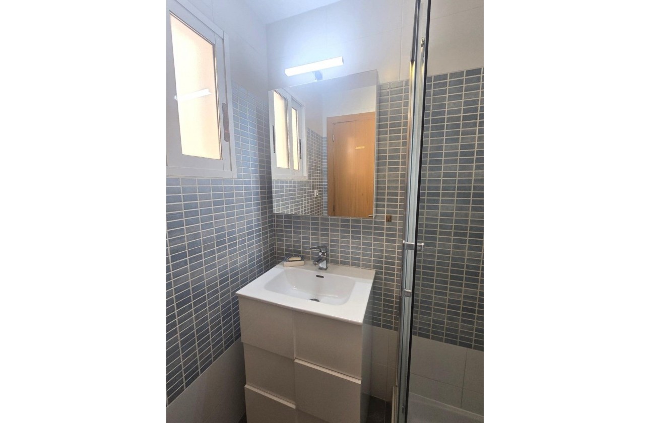 Resale - Apartment / flat - Torrevieja - Centro