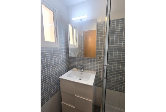 Resale - Apartment / flat - Torrevieja - Centro